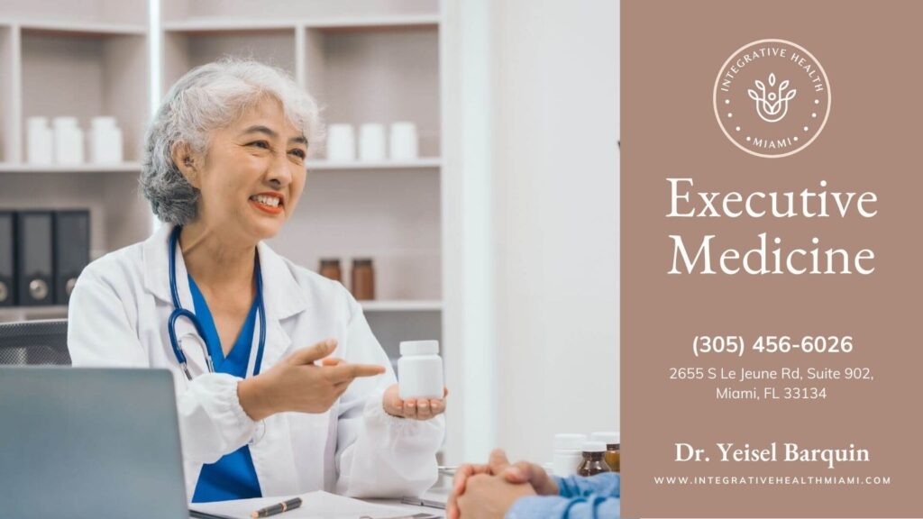 A medical practitioner in a white coat holds a bottle of medicine, suggesting the tailored pharmaceutical and health management aspects of Executive Medicine.